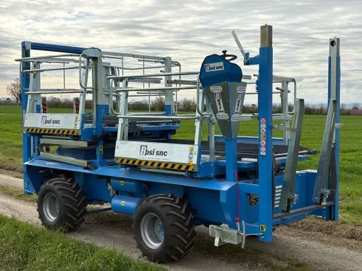 Bosi ABM — carro raccolta frutta semovente diesel 4 postazioni costruito a Faenza